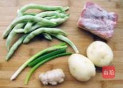 芸豆五花肉焖面的做法图解1