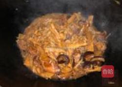 笋干焖鸭的做法图解9