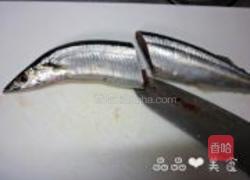 盐烧秋刀鱼的做法图解2