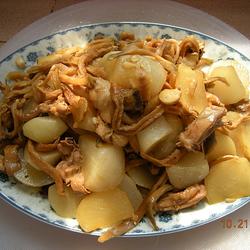 萝卜干炖鸡肉的做法[图]