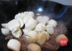 沙锅茨菇焖鹅的做法图解5