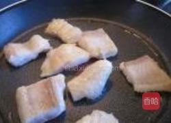 蒜香洋葱龙利鱼的做法图解7