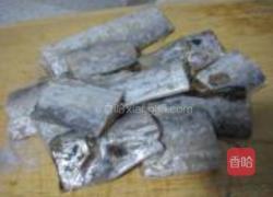 煎带鱼的做法图解1