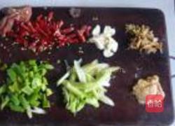 辣子鸡的做法图解2