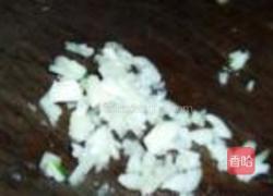 凉拌熏干芹菜叶的做法图解3