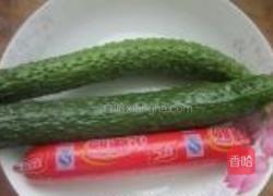 凉拌香肠黄瓜的做法图解1
