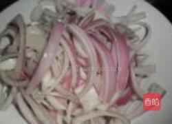 洋葱炒肉丝的做法图解1