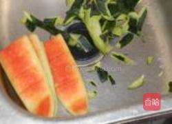 蛤蜊凉拌西瓜皮的做法图解1