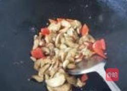 红椒炒白茄的做法图解7