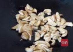 红椒炒白茄的做法图解3