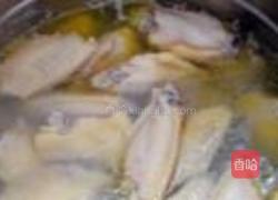 酱烧土豆鸡翅中的做法图解1