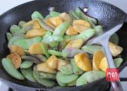 扁豆烧山芋的做法图解8