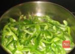 虾仁炒清椒的做法图解3