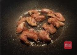 鸡腿肉炒玉米粒的做法图解1