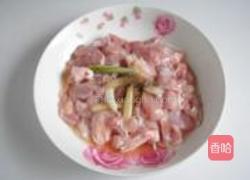 印度咖喱鸡丁煲的做法图解1