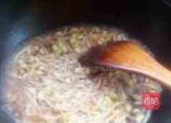 黄豆芽炖粉条的做法图解6