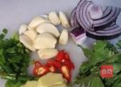 大蒜炆鱼的做法图解3