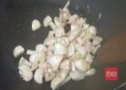 芹菜炒口蘑的做法图解5