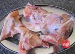 豆腐焖三文鱼头的做法图解1