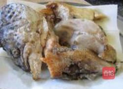 豆腐焖三文鱼头的做法图解3