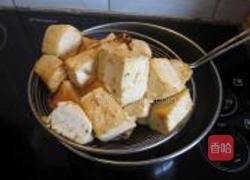 豆腐焖三文鱼头的做法图解5