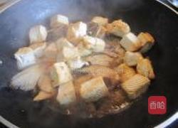 豆腐焖三文鱼头的做法图解9