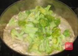 西兰花炒蛏子肉的做法图解6