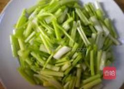 口条炒千张香芹的做法图解3