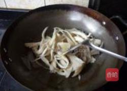 平菇炒蛋的做法图解9