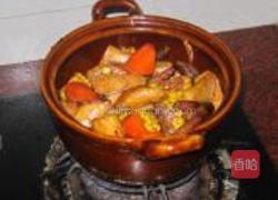 红烧鸡脚煲的做法图解5