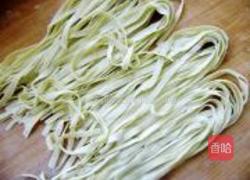 五彩炸酱面的做法图解2