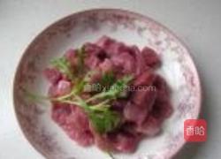 洋葱牛肉粒的做法图解3