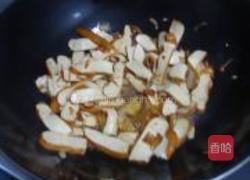 辣椒炒香的做法图解6