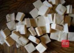 孜然臭豆干的做法图解1