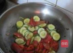 西红柿黄瓜炒鸡蛋的做法图解6