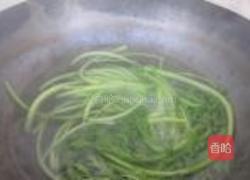 茼蒿拌豆干的做法图解2
