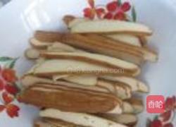 茼蒿拌豆干的做法图解4