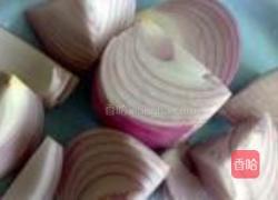 洋葱清炖牛腩的做法图解2