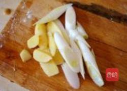 黄花鱼豆腐煲的做法图解4
