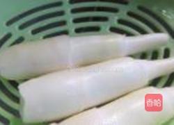 虾仁茭白炒毛豆的做法图解3