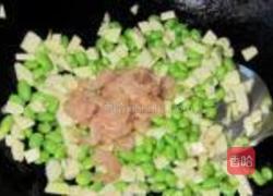 虾仁茭白炒毛豆的做法图解9