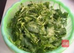 蒜蓉茼蒿的做法图解2