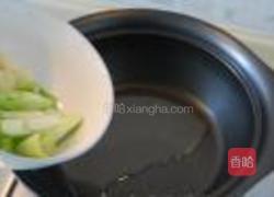 子姜焖鸭煲的做法图解5