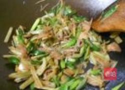 猪肉炒芹菜的做法图解6
