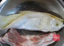 黄鱼鲞烧肉的做法图解1