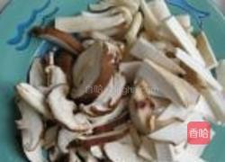 罗勒黑胡椒炒杂菇的做法图解2