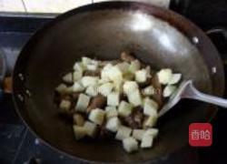 土豆焖仔排的做法图解9