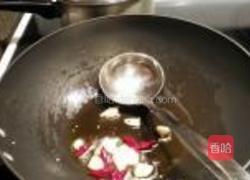 萝卜干炒鸡胗的做法图解3