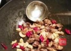 萝卜干炒鸡胗的做法图解5