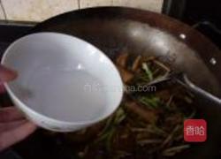 茶树菇烧凤爪的做法图解10